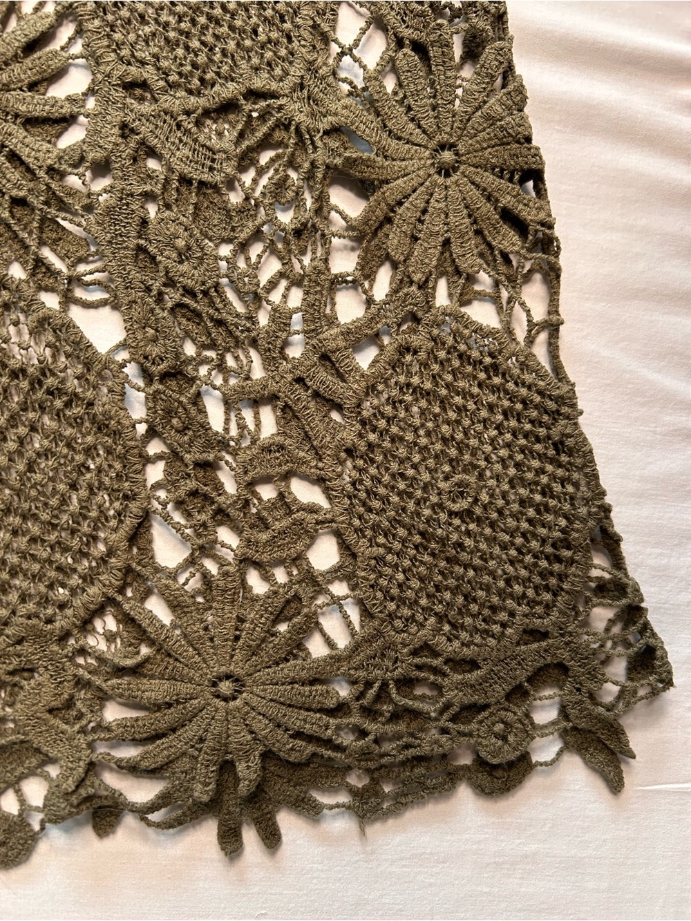 Olivia Sky Crochet Lace Tank Top Medium Olive Green Boho Floral Open Knit - Picture 3 of 6